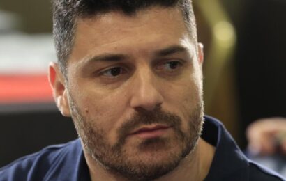 Διονύσης Τεμπονέρας / Δεν είναι συμφωνία αλλά «συγκυβέρνηση» ΓΣΕΕ-Μητσοτάκη Διονύσης Τεμπονέρας / Δεν είναι συμφωνία αλλά «συγκυβέρνηση» ΓΣΕΕ-Μητσοτάκη
