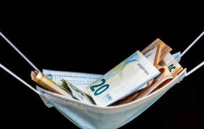 Κορονοϊός: Δεν υπάρχει ιδιαίτερος κίνδυνος μόλυνσης από χαρτονομίσματα και κέρματα