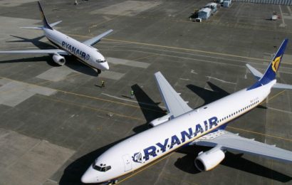 Ryanair: Το «θαύμα» του χαμηλού κόστους και το απεργιακό πνεύμα των Χριστουγέννων